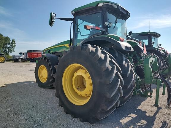 Image of John Deere 8R 410 equipment image 2