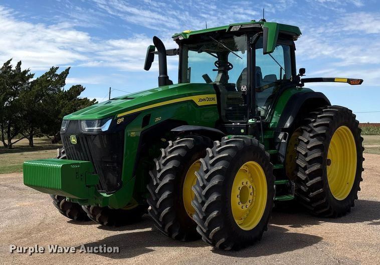 2020 John Deere 8R 250 Equipment Image0