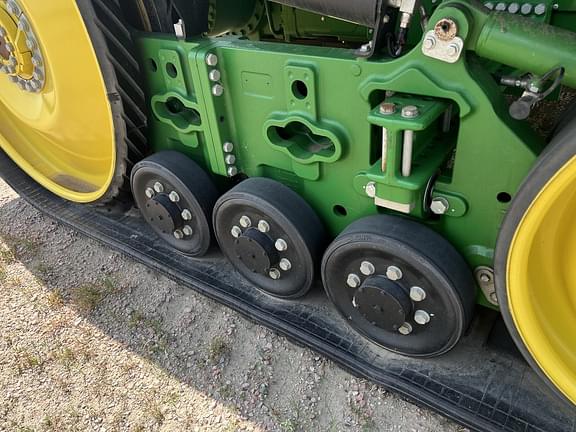 Image of John Deere 8RT 310 equipment image 3