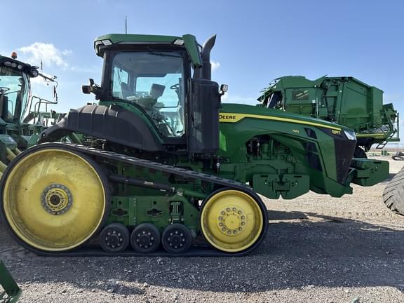 Image of John Deere 8RT 370 equipment image 1