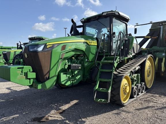 Image of John Deere 8RT 370 equipment image 2