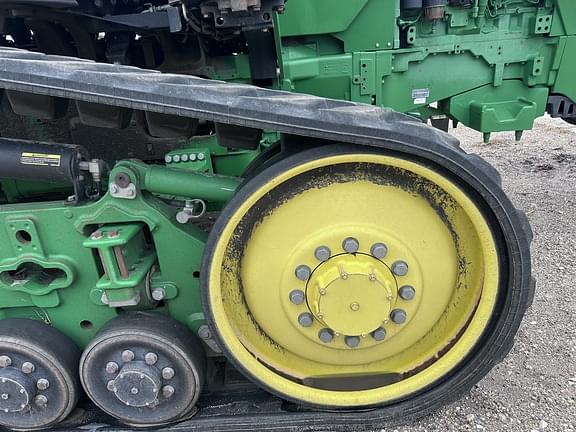 Image of John Deere 8RT 370 equipment image 2