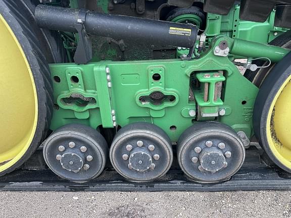 Image of John Deere 8RT 370 equipment image 1