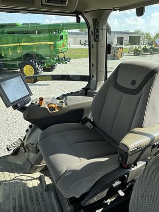 Image of John Deere 8RT 370 equipment image 4