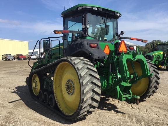 Image of John Deere 8RT 370 equipment image 3