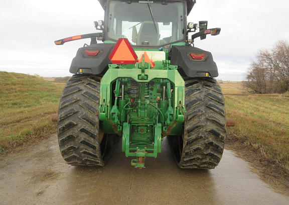 Image of John Deere 8RT 410 equipment image 2