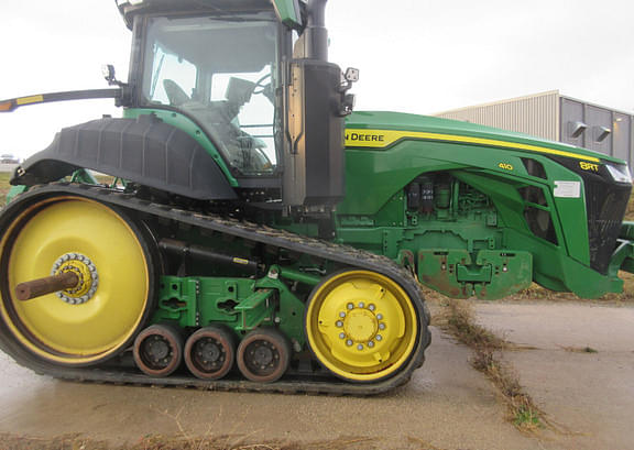 Image of John Deere 8RT 410 equipment image 4