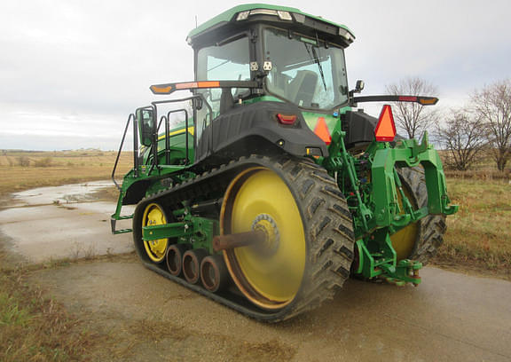 Image of John Deere 8RT 410 equipment image 1