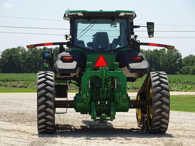 Image of John Deere 8RT 410 equipment image 3