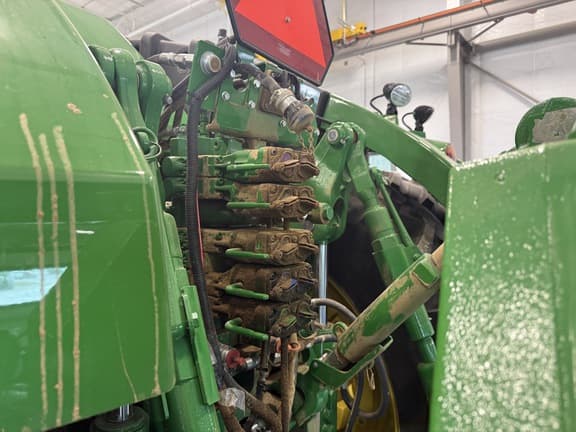 Image of John Deere 9370R equipment image 3