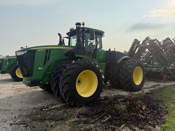 Image of John Deere 9370R equipment image 1