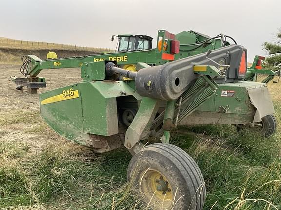 Image of John Deere 946 equipment image 3