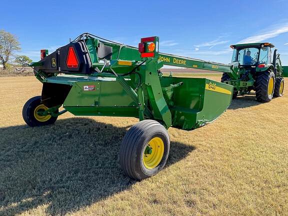 Image of John Deere 946 equipment image 4