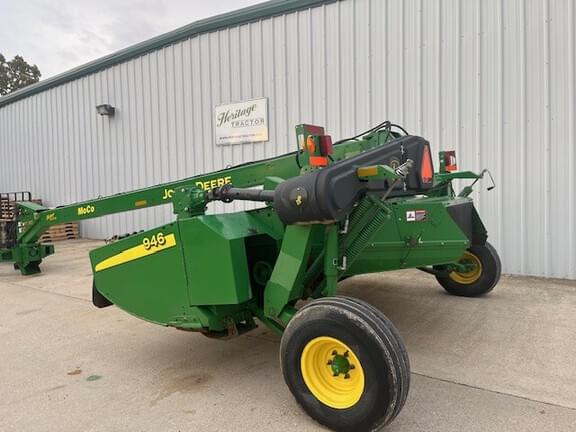 Image of John Deere 946 equipment image 4