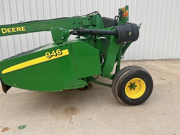 Image of John Deere 946 equipment image 1