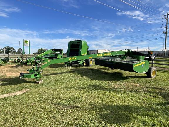 Image of John Deere 946 Primary image