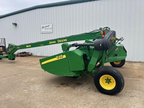 Image of John Deere 946 equipment image 1