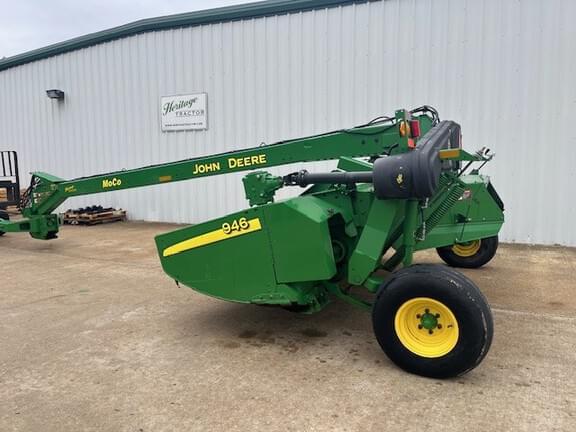 Image of John Deere 946 equipment image 2