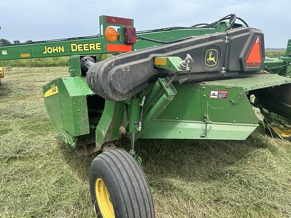 Image of John Deere 946 equipment image 4