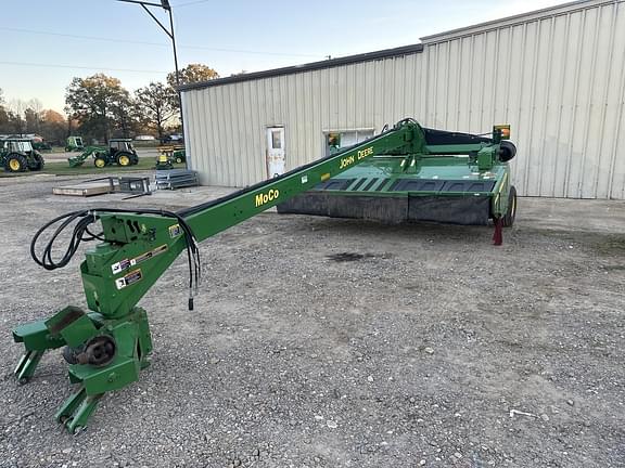 Image of John Deere 946 equipment image 3