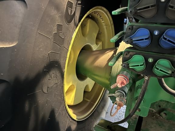 Image of John Deere 9470R equipment image 4