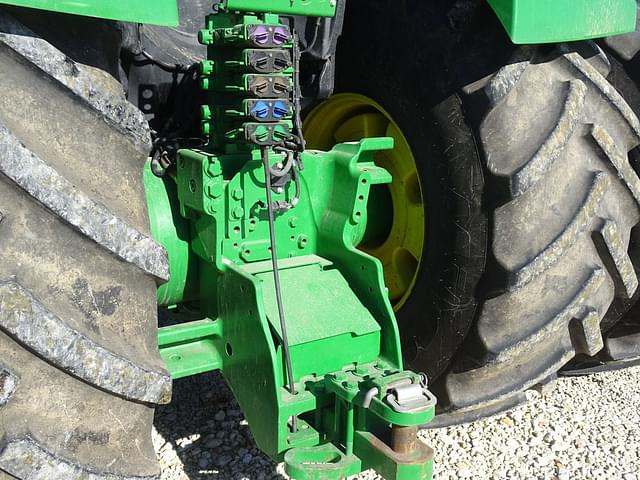 Image of John Deere 9520R equipment image 4