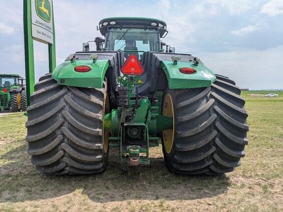 Image of John Deere 9520R equipment image 4
