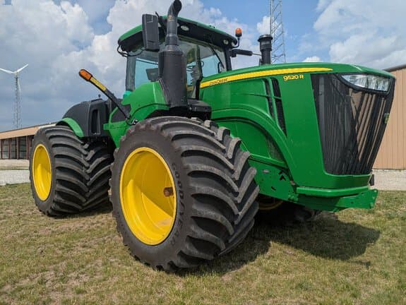 Image of John Deere 9520R equipment image 2
