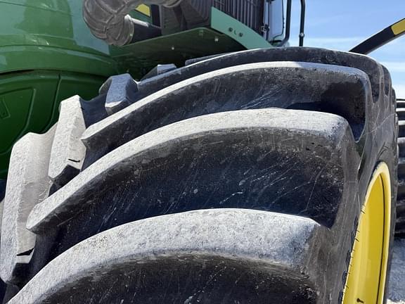 Image of John Deere 9520R equipment image 4