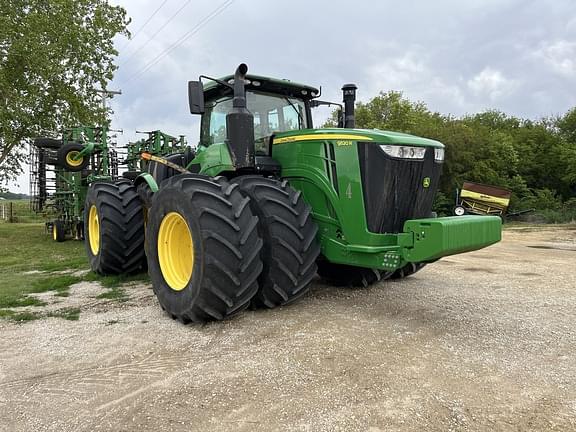 Image of John Deere 9520R equipment image 1