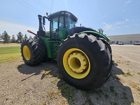 Image of John Deere 9520R equipment image 4