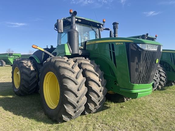 Image of John Deere 9520R equipment image 2