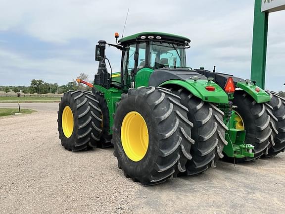 Image of John Deere 9520R equipment image 3