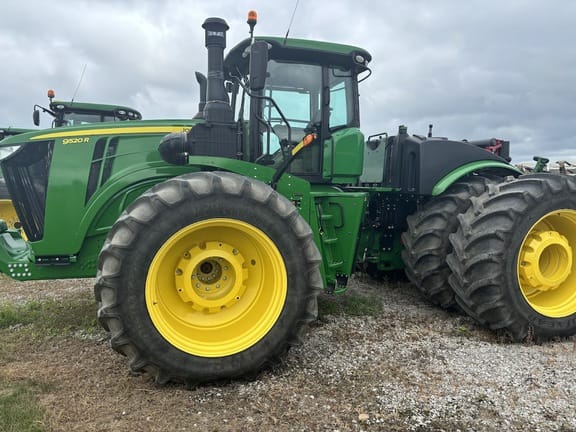 2020 John Deere 9520R Equipment Image0