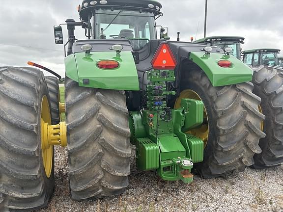 Image of John Deere 9520R equipment image 4