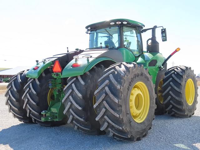 Image of John Deere 9520R equipment image 1