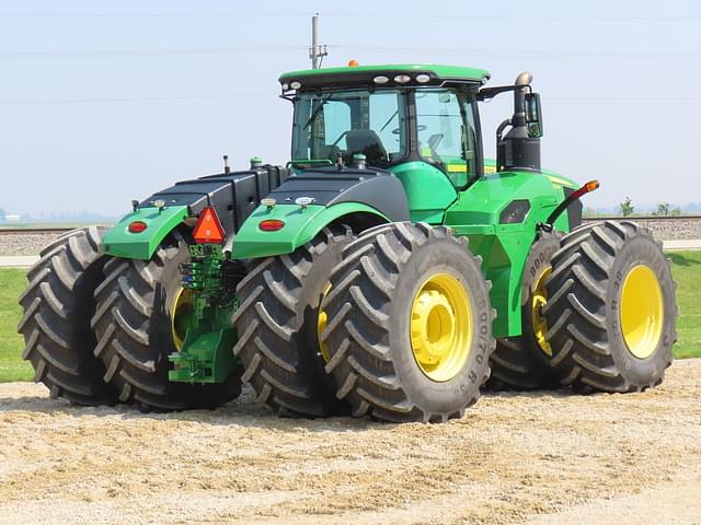 Image of John Deere 9520R equipment image 4