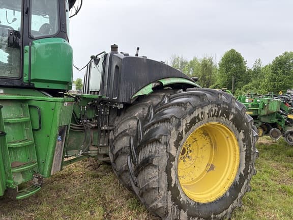 Image of John Deere 9520R equipment image 2