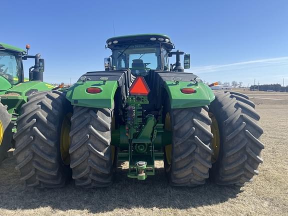 Image of John Deere 9520R equipment image 4