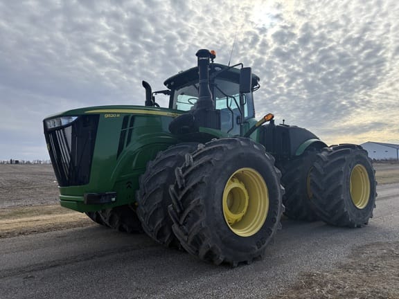 2020 John Deere 9520R Equipment Image0