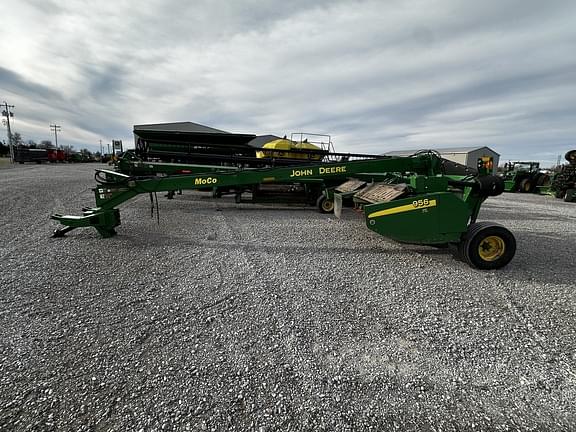 Image of John Deere 956 equipment image 1