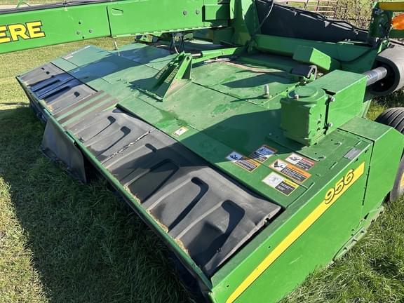Image of John Deere 956 equipment image 1