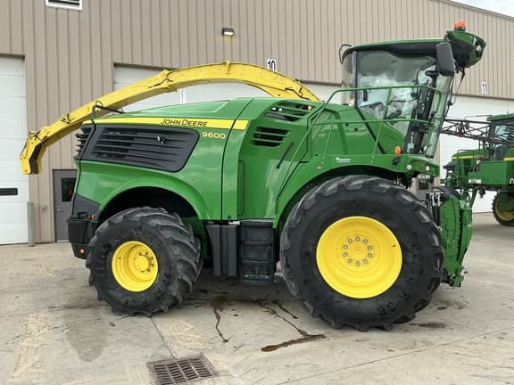 Image of John Deere 9600 equipment image 1