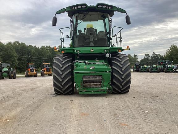 Image of John Deere 9700 equipment image 1