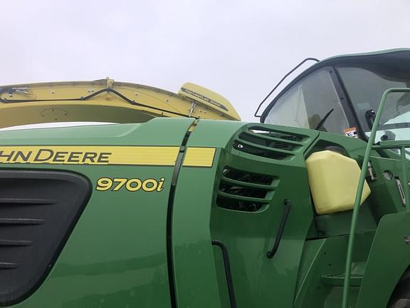 Image of John Deere 9700 equipment image 3