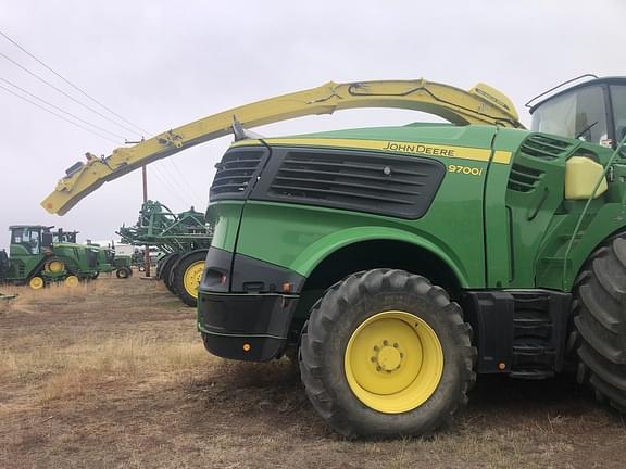 Image of John Deere 9700 equipment image 2