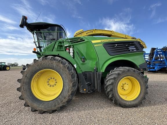 Image of John Deere 9800 equipment image 1