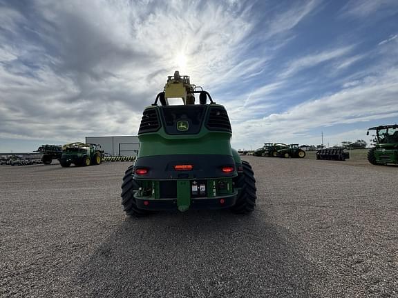 Image of John Deere 9800 equipment image 2