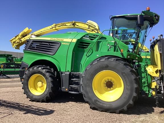 Image of John Deere 9900 Primary image