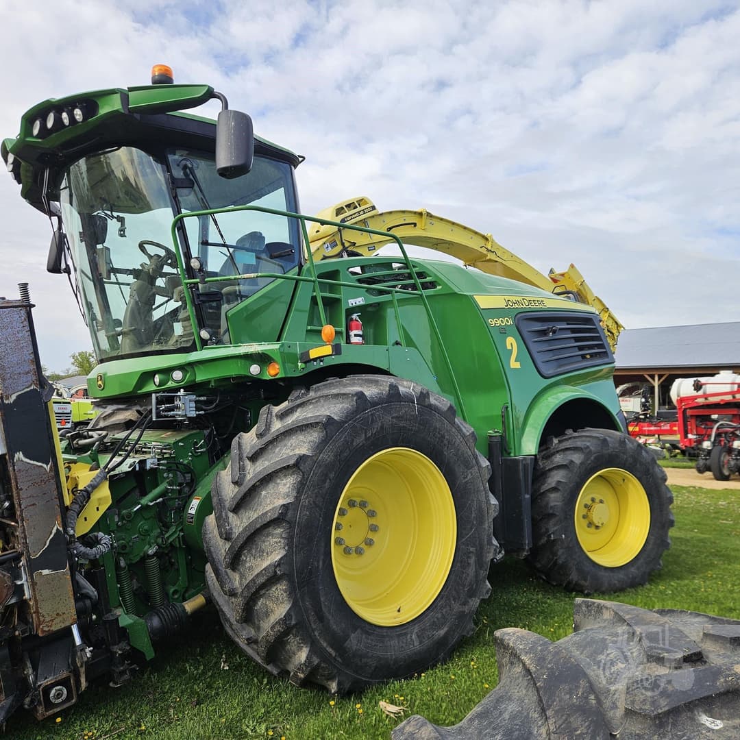 Image of John Deere 9900i Primary image